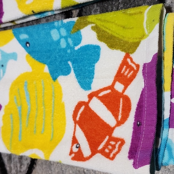 HOME STUDIO TROPICAL FISH THICK COTTON BATH/KITCHEN TOWELS SET-OF-2 PRICE FIRM - Picture 3 of 11